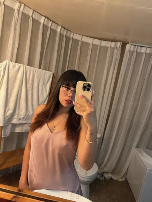 F19 studies got boring sometimes, i need a little bit of distraction. anyone?