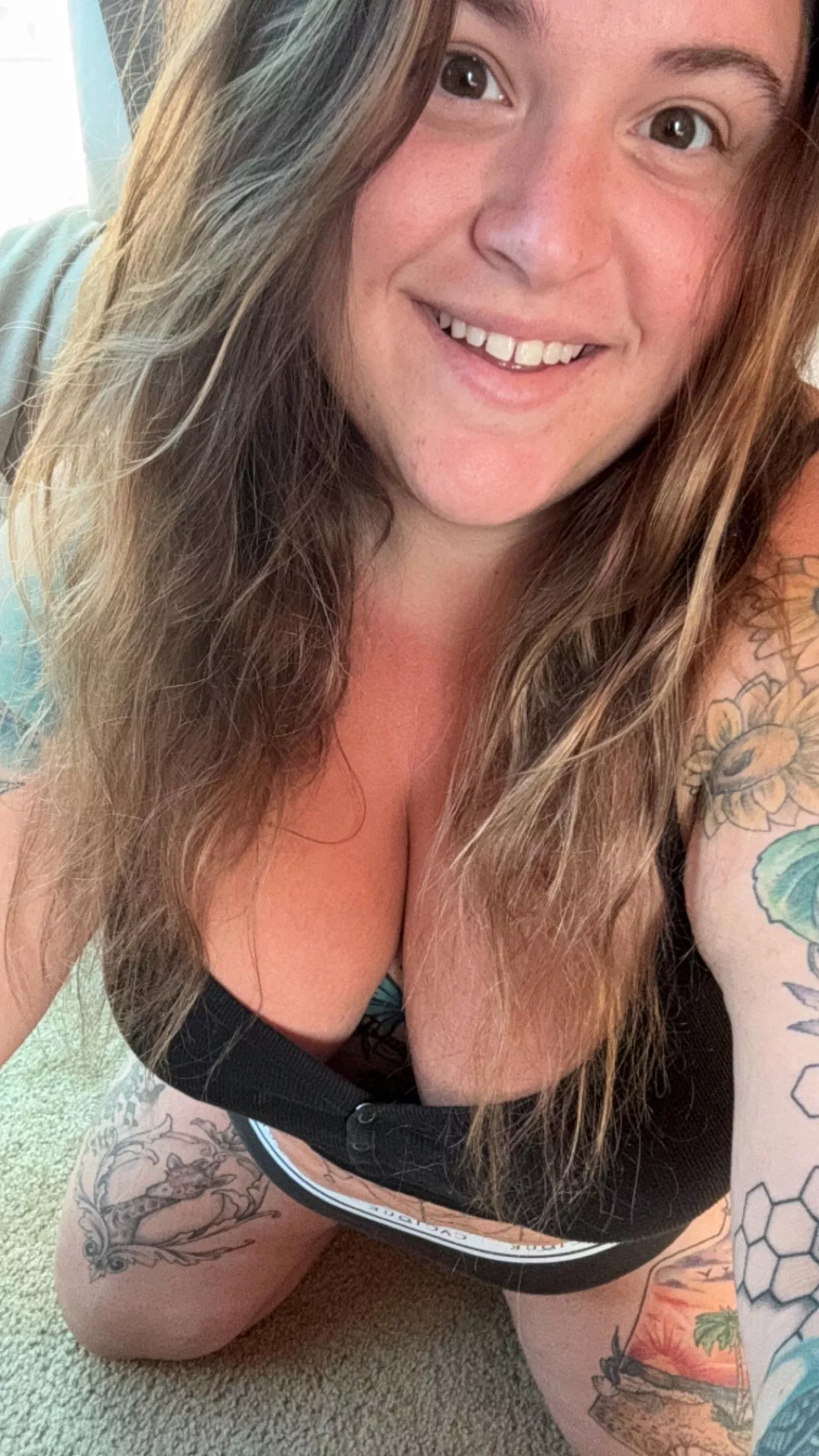 Sunday funday with your favorite BBW stoner covered in tattoos ! 