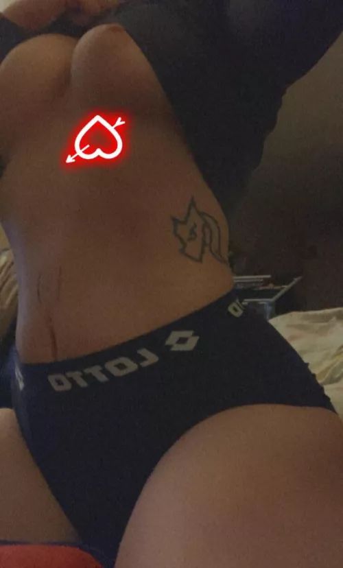 Are you in to kinky goth girls? 19F