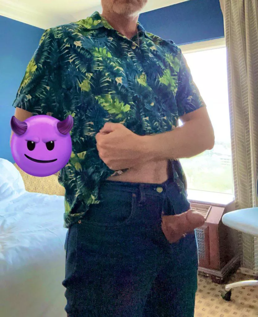 Daddy just loaded a boy hole and I'm already horny af again. Is it your turn now? (44)