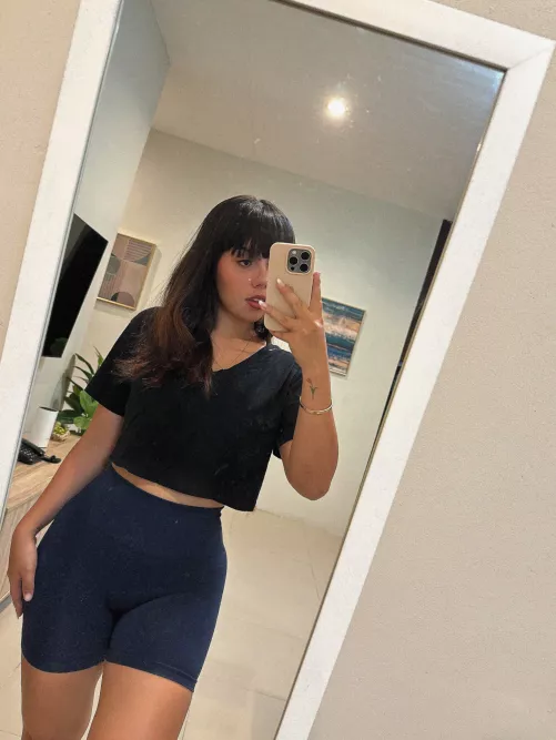 Heard that Kentucky guys love petite naughty college girl