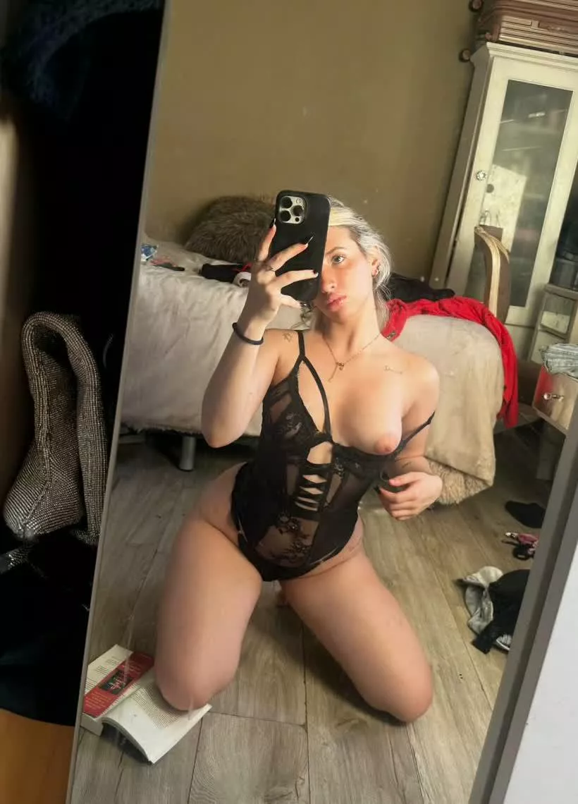 My mirror called me sexy. It's a smart mirror.