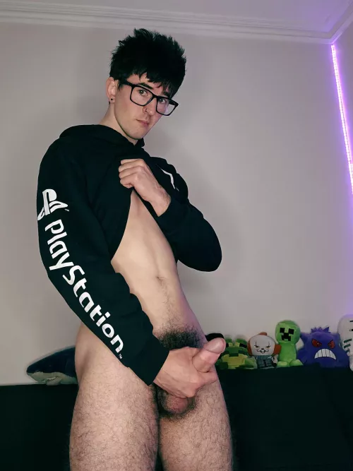 Start your week with some dick 😉🍆