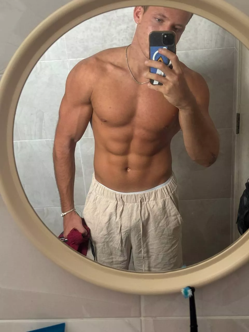 Hey hottie, what’s on your mind today? 🔥