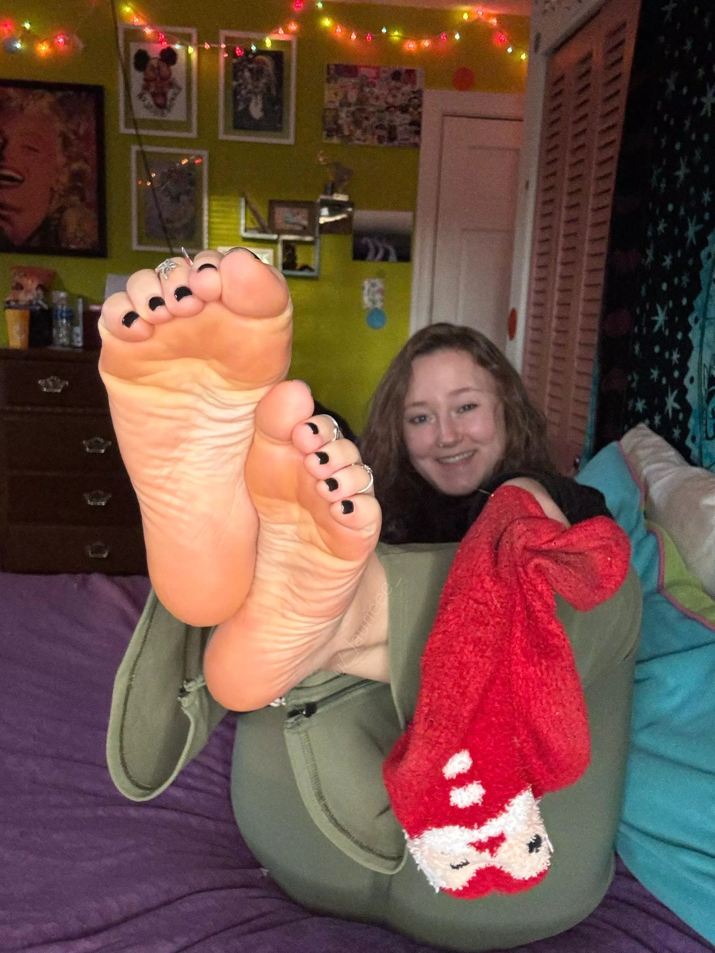 Sole scrunch to also show off my pedi! 