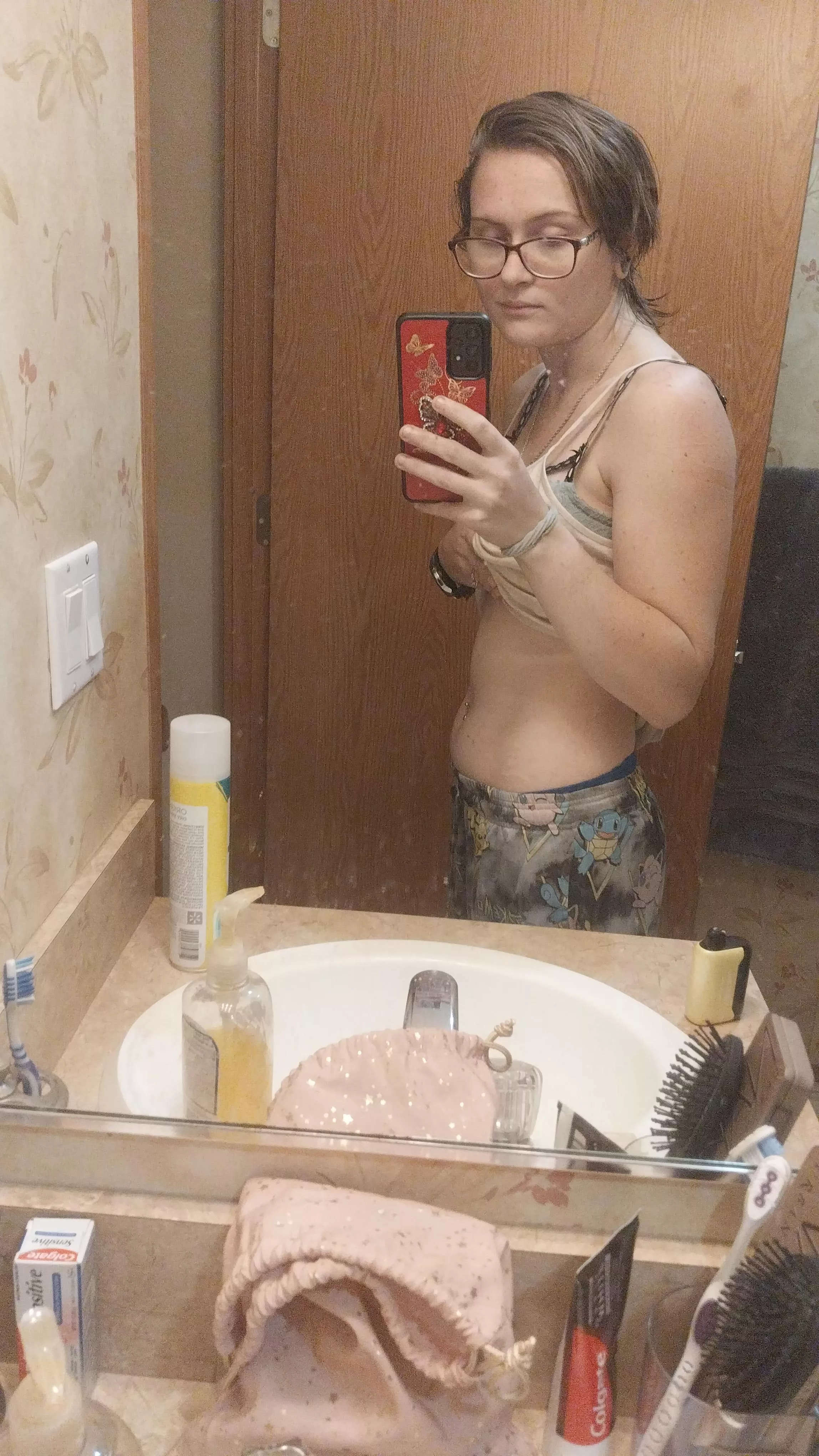 21F anyone looking for 2 month pregnant bbc only chick to fill 