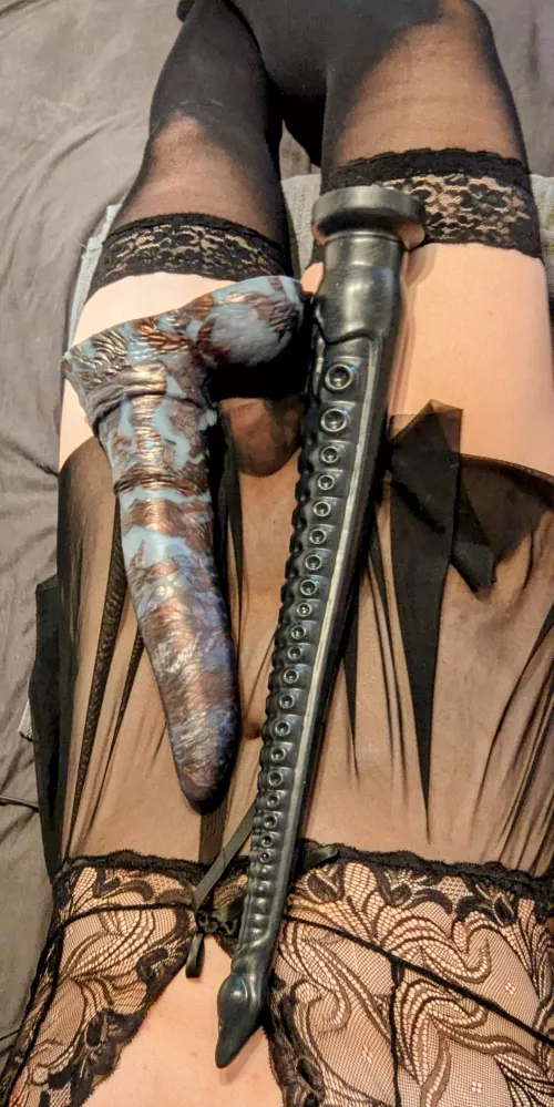 Got my first tentacle from sinnovator. Its soo long compared to me and my large svein. 