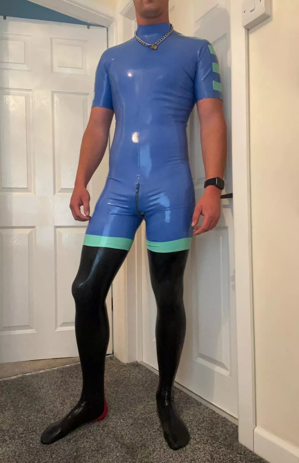 Take me back to when I was skinny in latex ✨