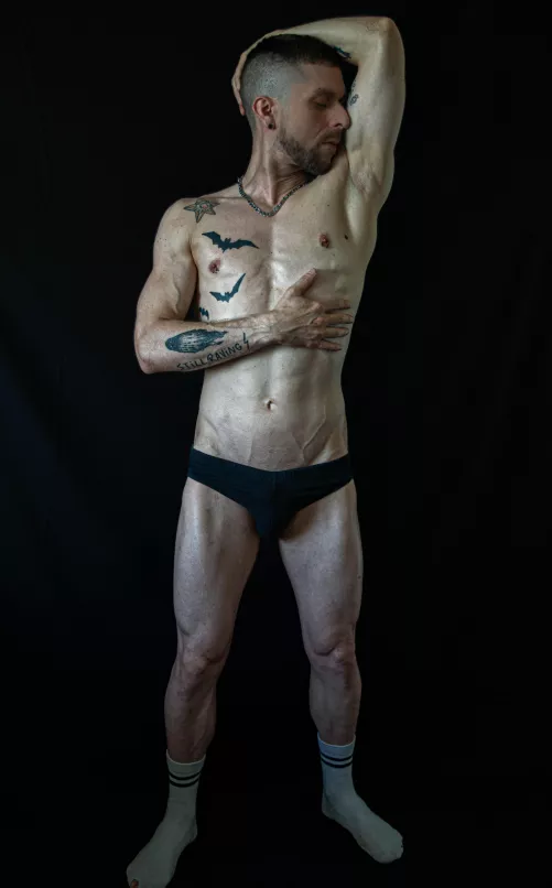 WHO WANTS TO WORSHIPS ME?