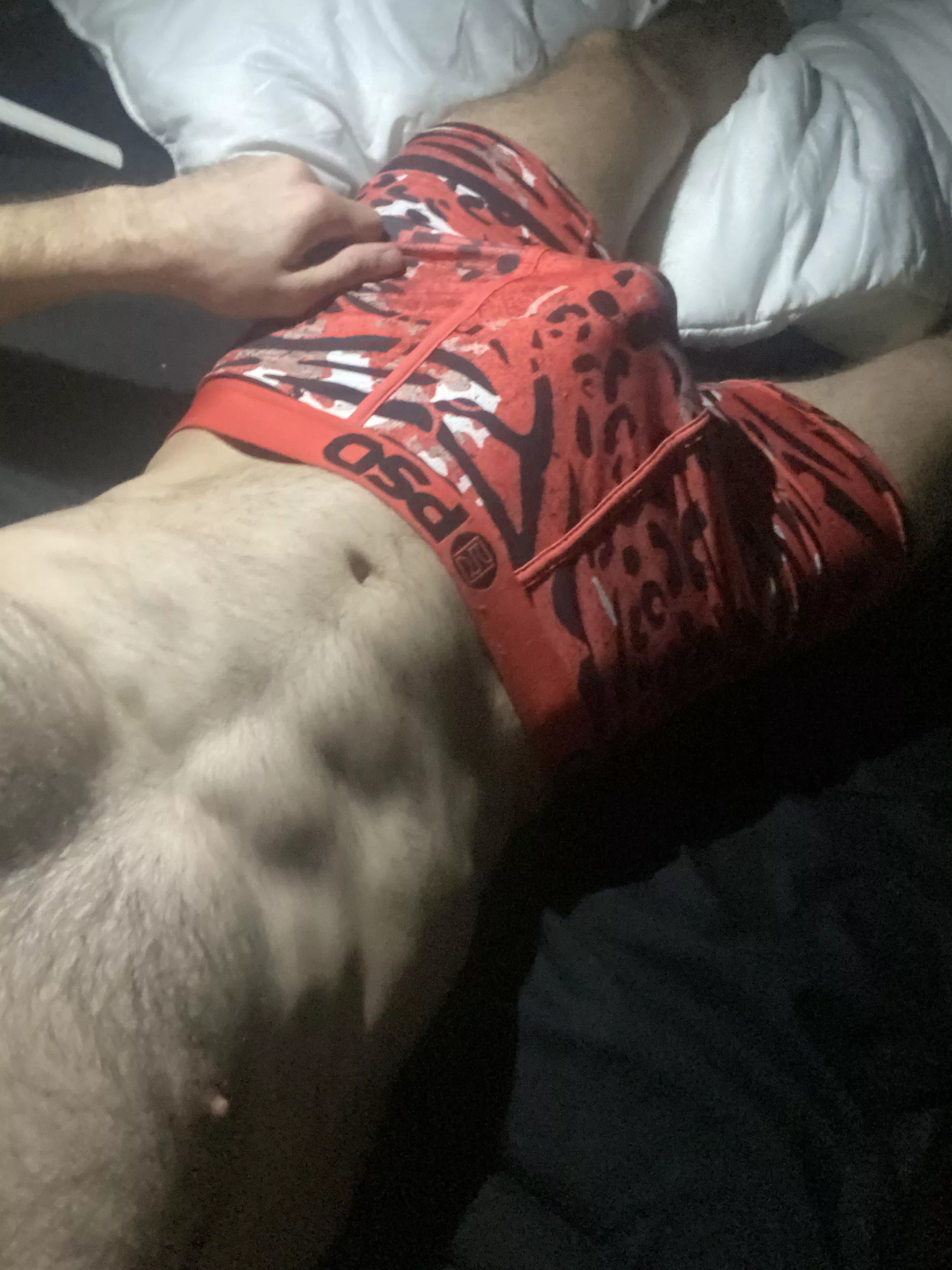 Anyone with bulge underwear kink ?