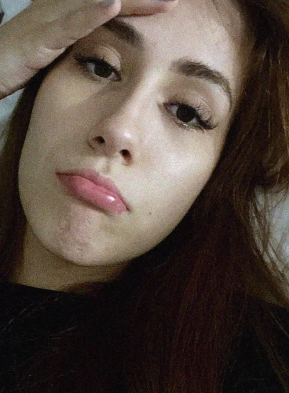 23 [F4M] looking for that relaxing break and release after a long busy day
