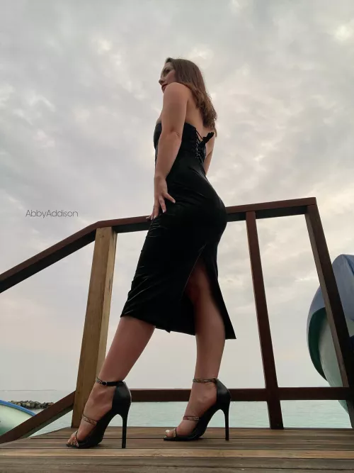 Dinner outfits require sexy heels. 