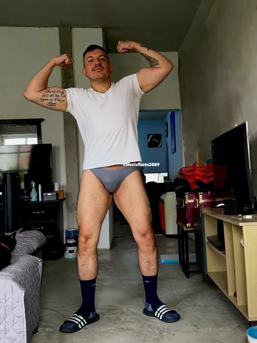 Morning outfit and socks, Snapchat: Alexis-king Instagram: @alexisflores2089 