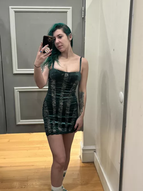 Velvet mirror selfie