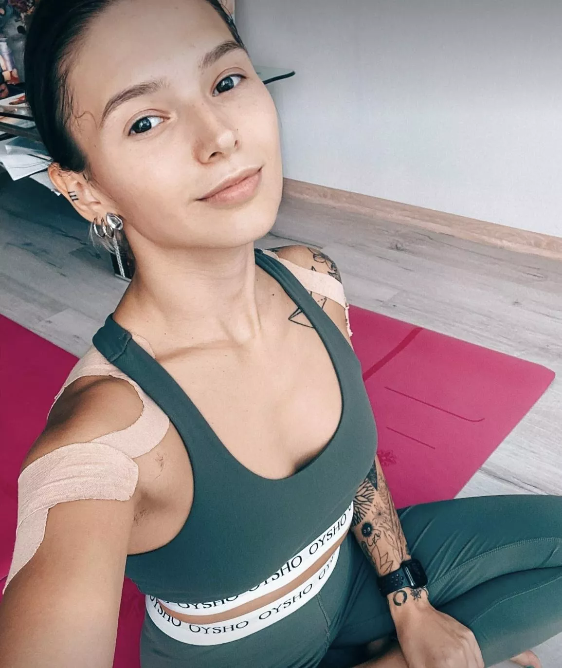 a sports top that supports my breasts perfectly