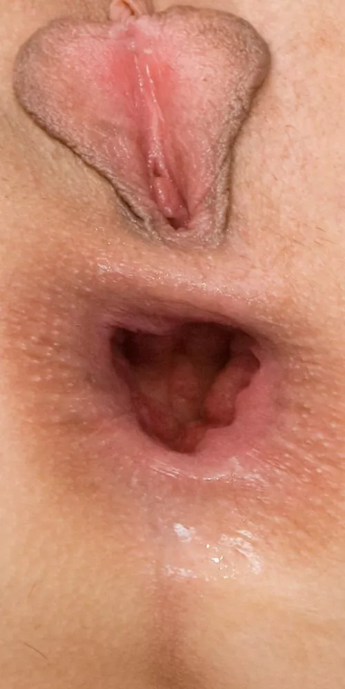 Who could it be, that beautiful ass wide open.