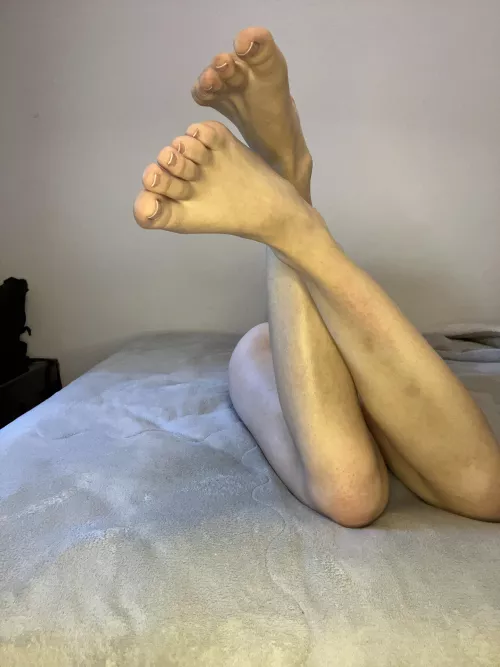 Imagine my feet rubbing every inch of you while you lose control