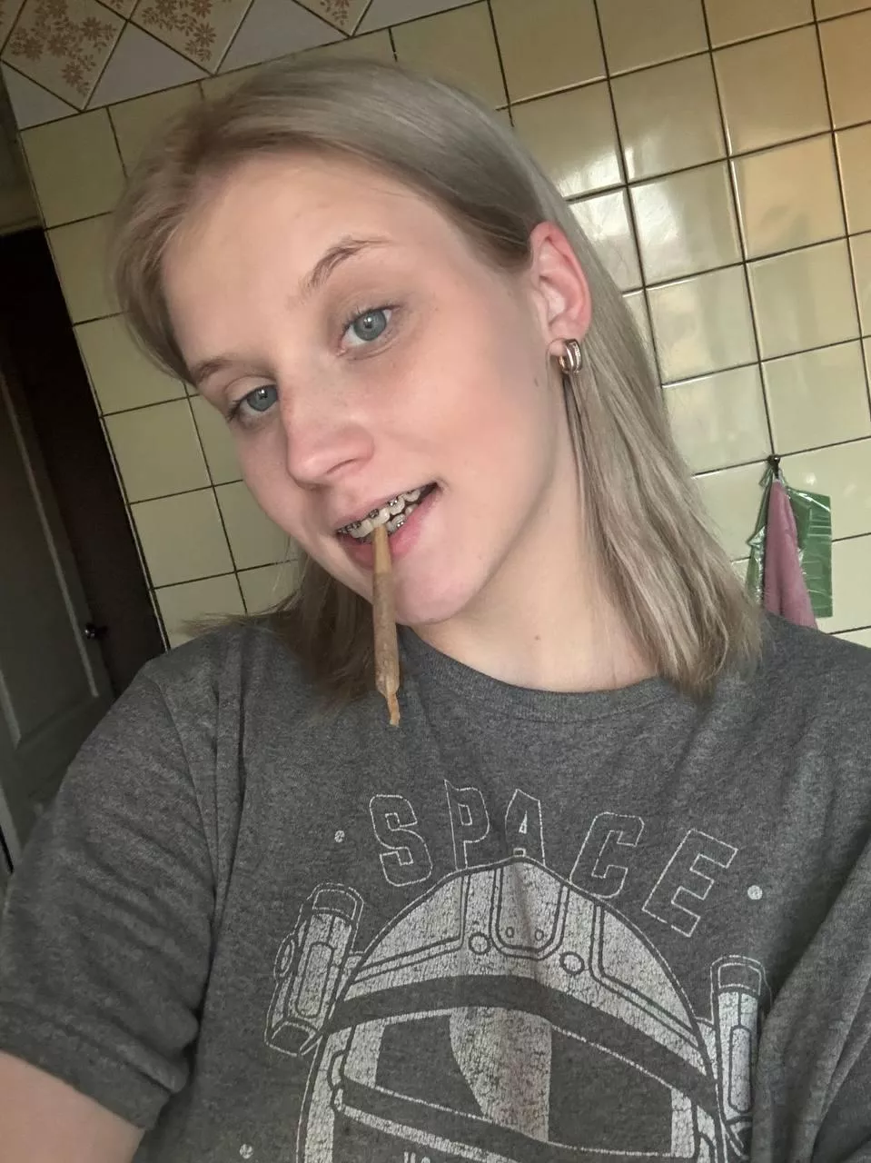 Light my mouth, please.