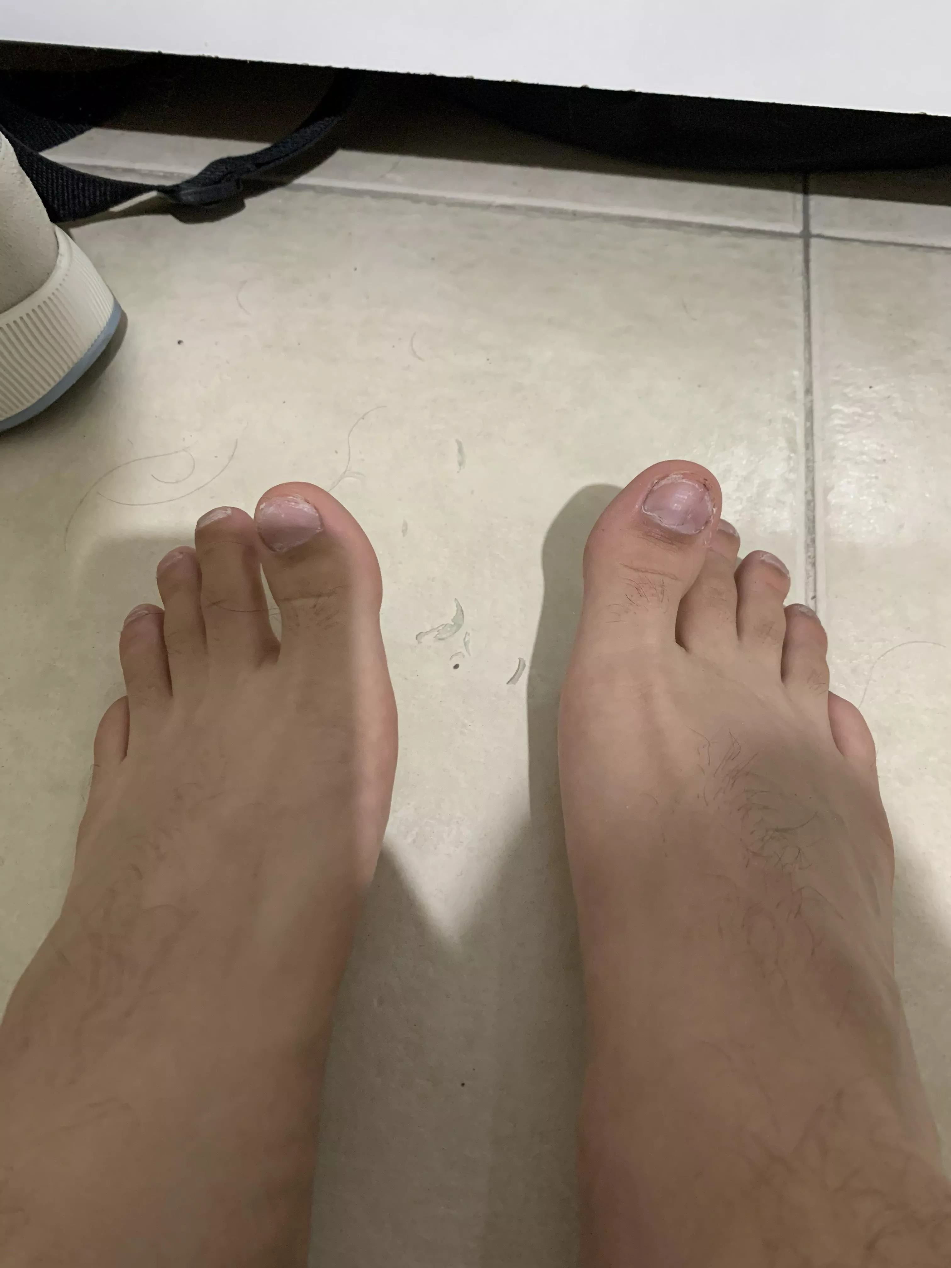 Who's gonna eat my toenails ?