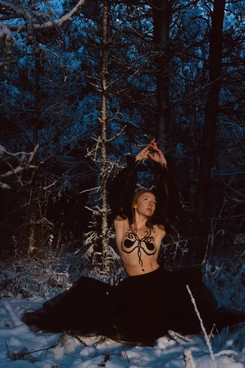 Painting that suits the theme 