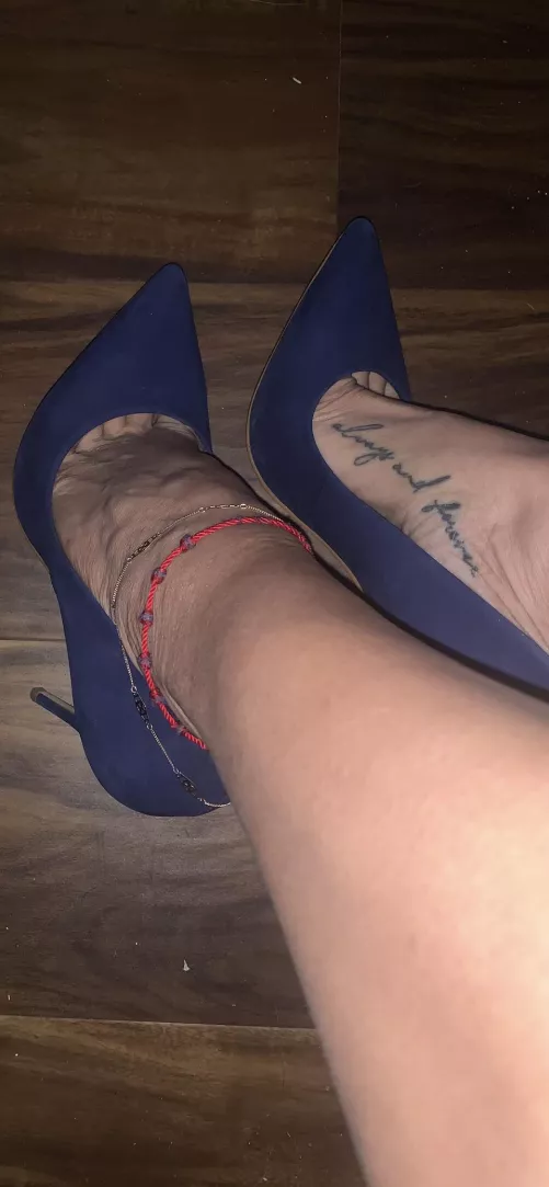 Blue heel humpday I mean Wednesday😍 double anklets 💋Mia