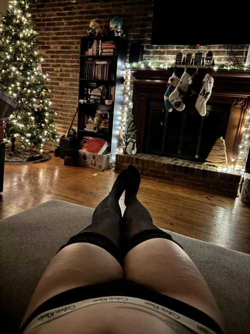 Any cops joining me for some cozy Christmas snuggles? 