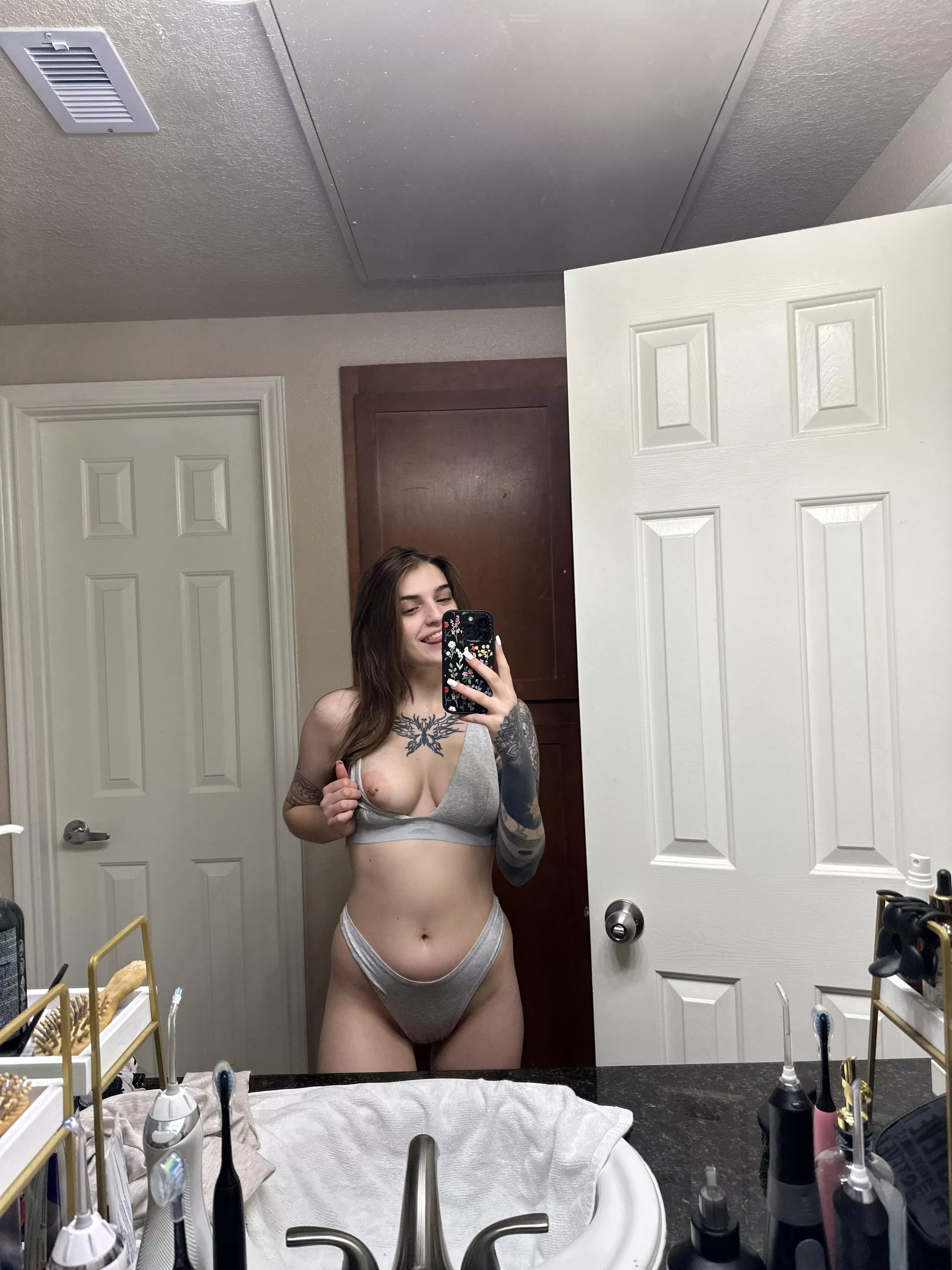 I need an outgoing neighbor who want so come over 