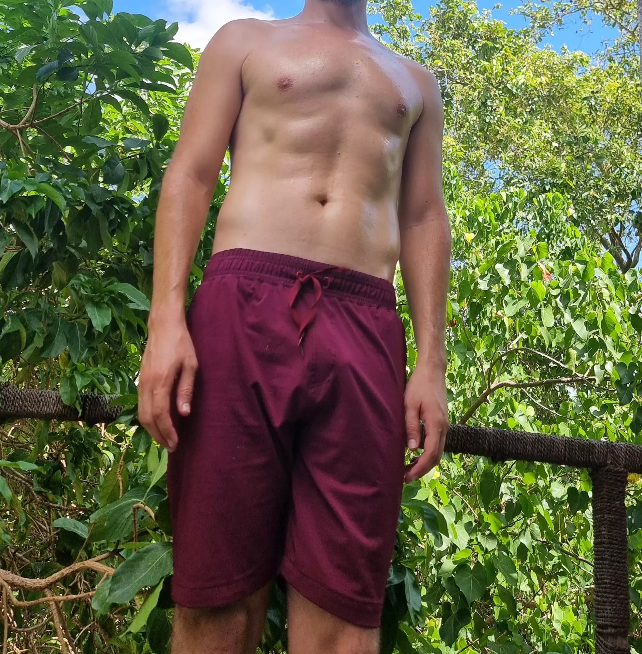 I need some sucking 😎