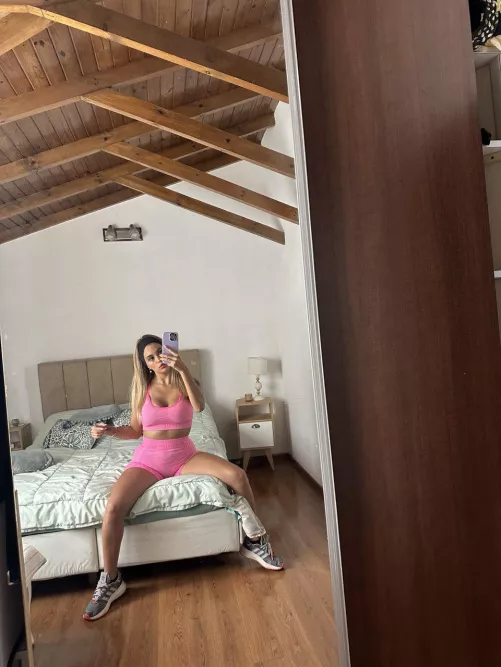 tell me where you're from, today I want a random Reddit user to fuck me in the shower
