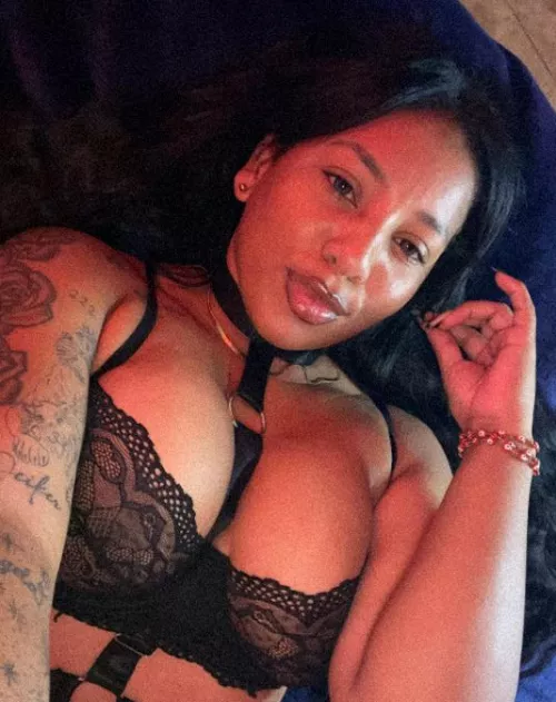 The kind of distraction you’ll thank me for 😘