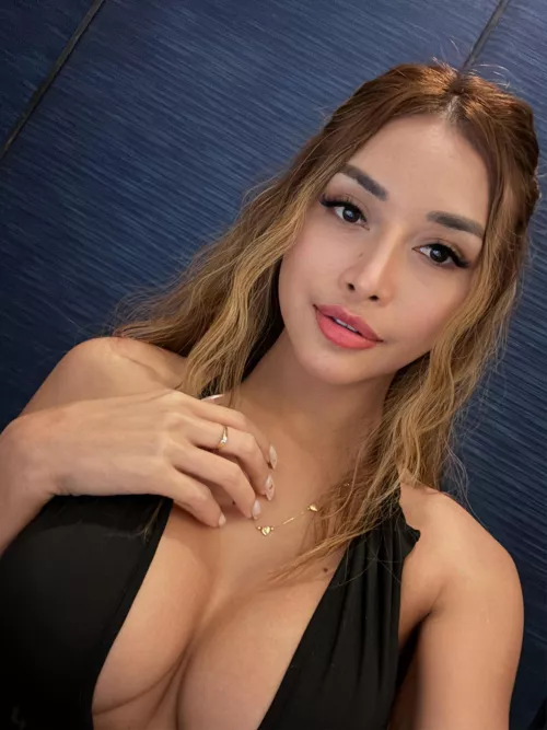 Your Filipina Trophy Wife 