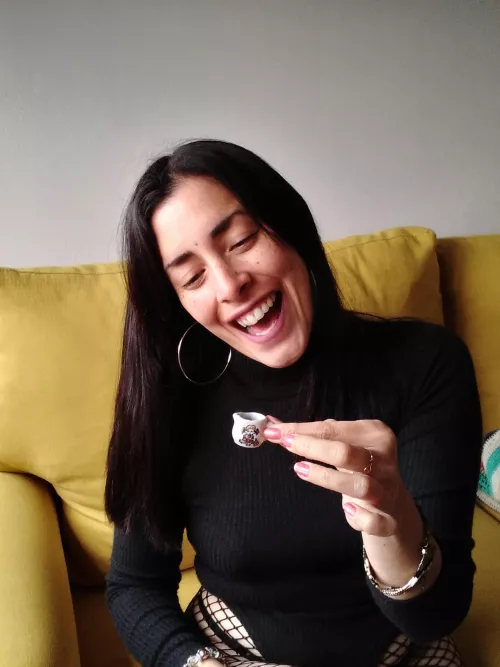 Just thinking that the few drops that come out of your tiny penis are not even enough to fill this teapot, makes my ass laugh...