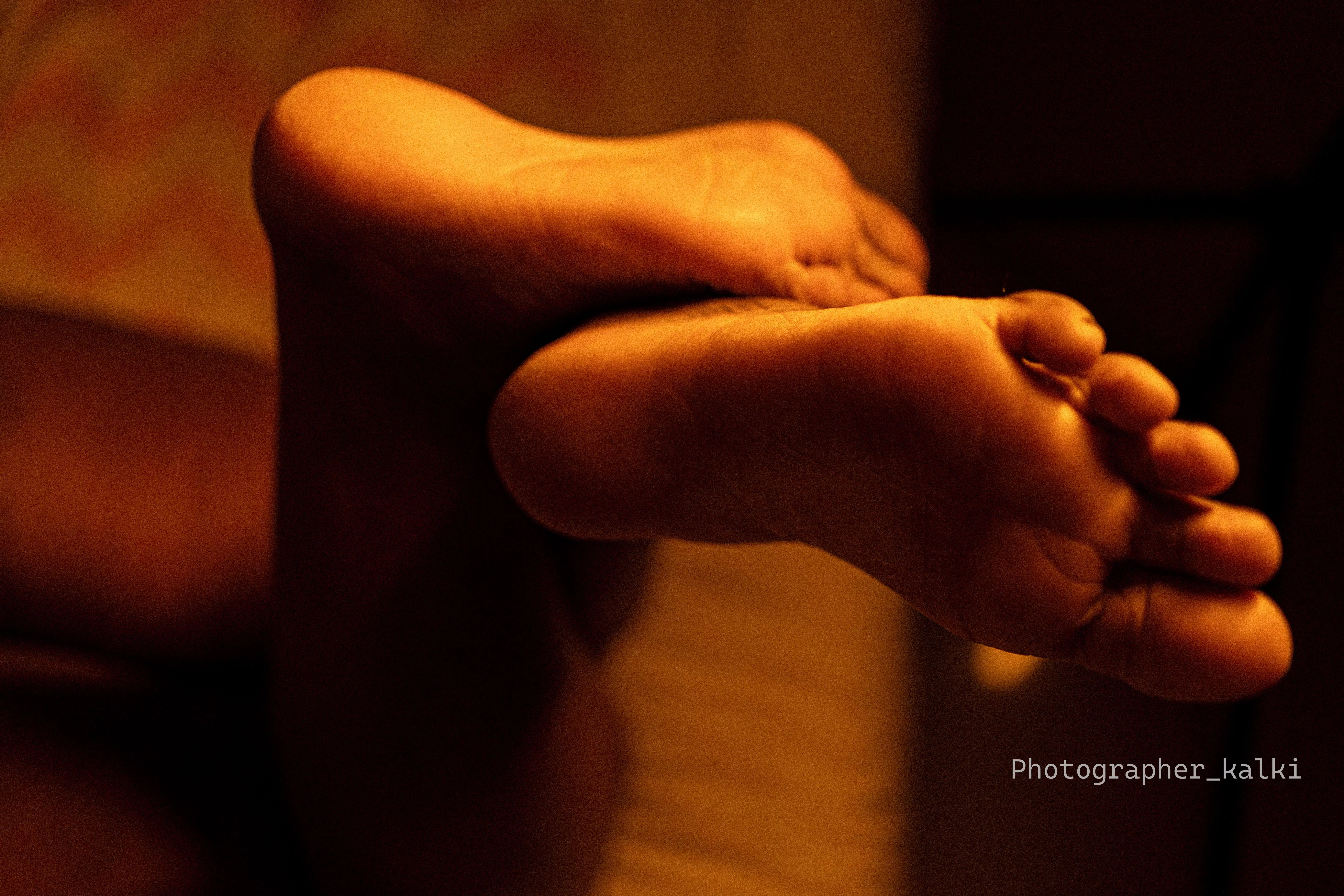 🦶🔥 uncensored photos & videos link in my bio