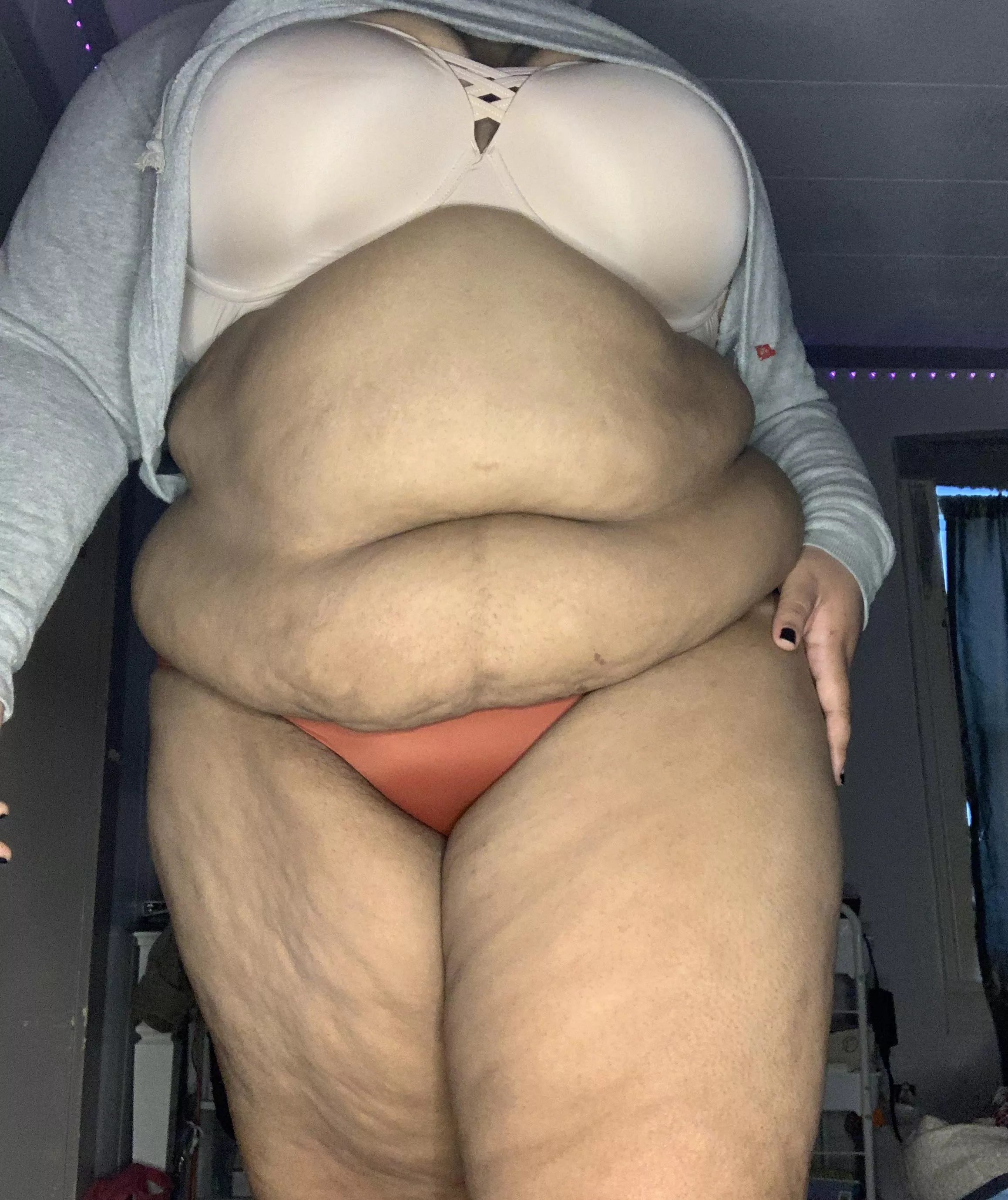 Who loves my front body cellulite? F22