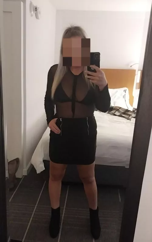 35 [F4M] #Aiken Backkk after vacation. Looking for a couple of guys to eat me & use toys while the others watch? ☔☔