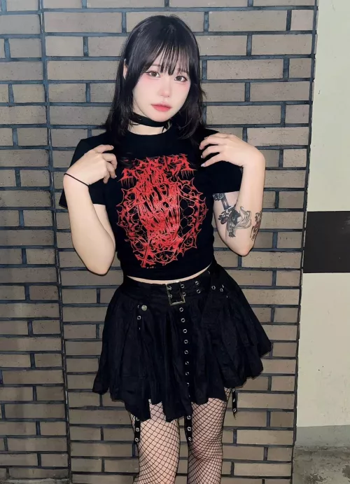 do u think the makeup makes me look goth?? :>