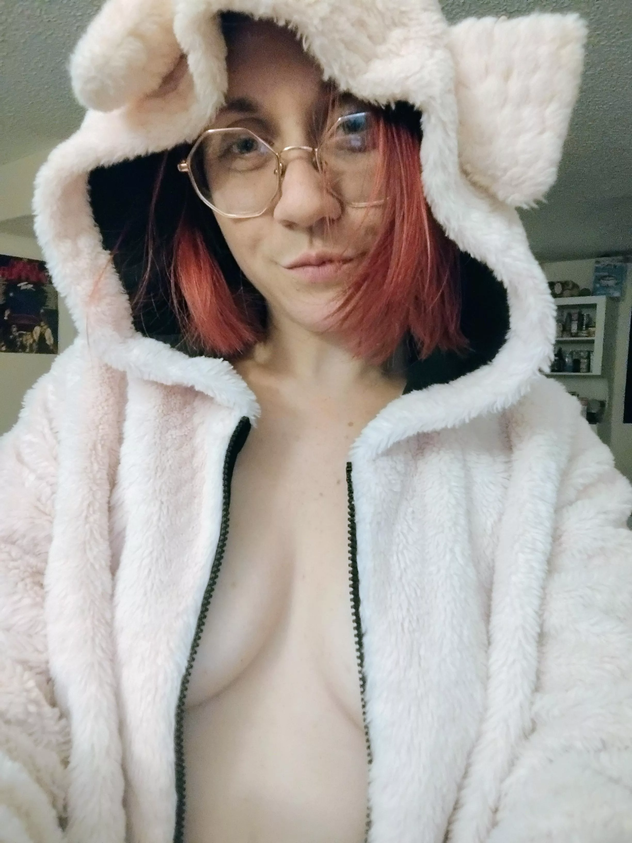 Fuzzy jacket and titties 🩷😻