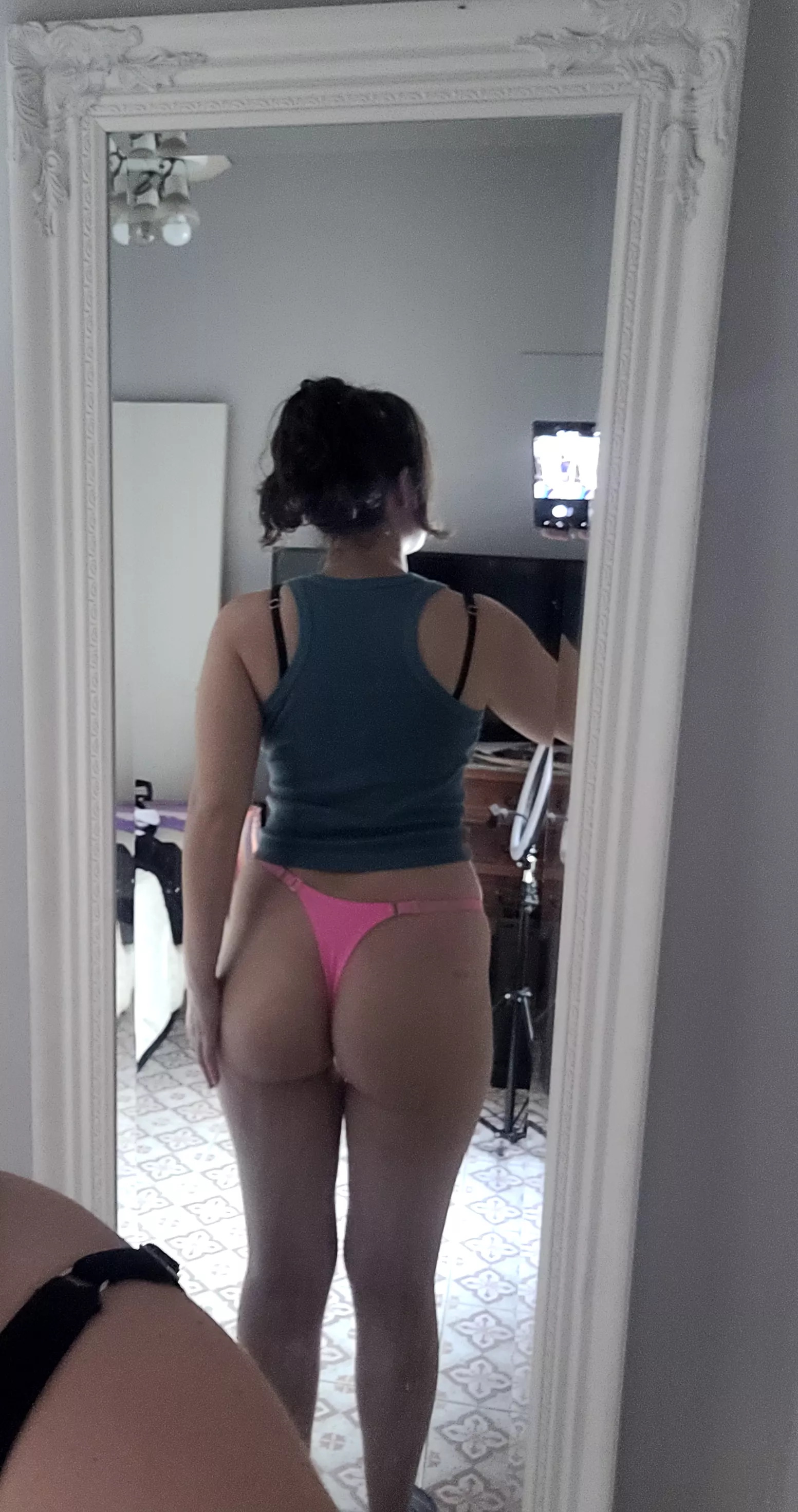 It will be very fun for me to tell you, give you instructions on how I want you to masturbate while looking at my ass.