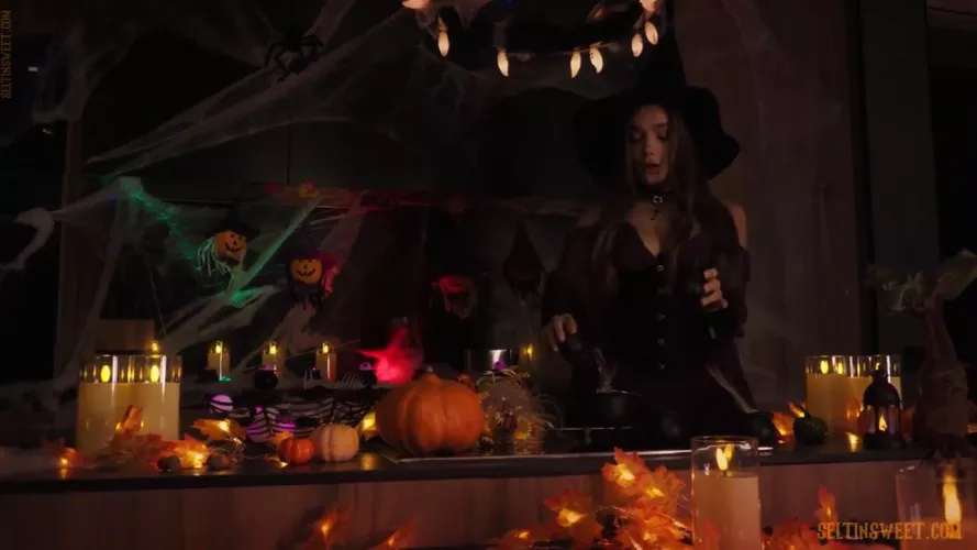 Selti Witch Dildo ⭐️⭐️⭐️⭐️⭐️ This vid was great! She had a really nice outfit, the way her is decorated, can tell she put a lot of work in. This is about you going to her to buy charms, she makes something and it ends up putting you t