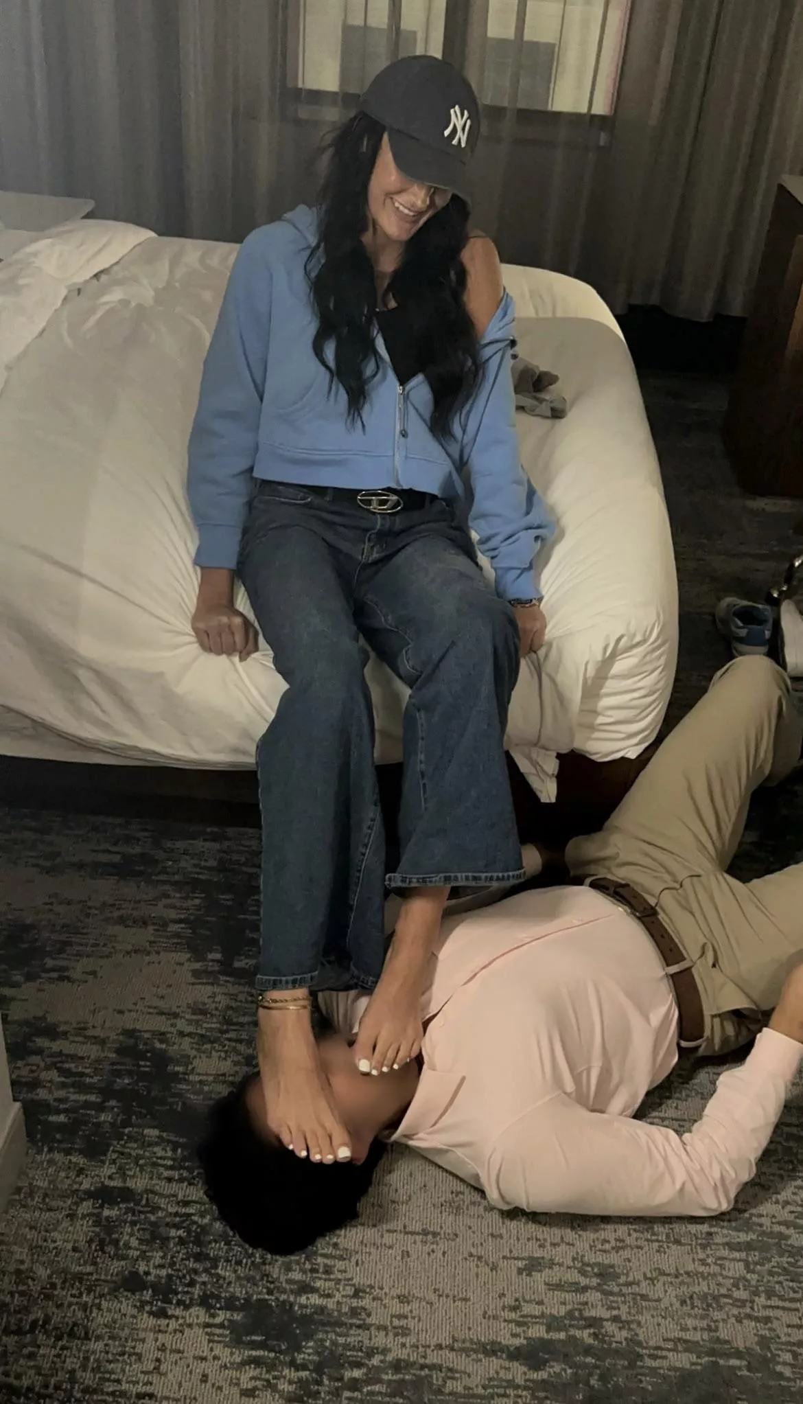 Worship my soles with him