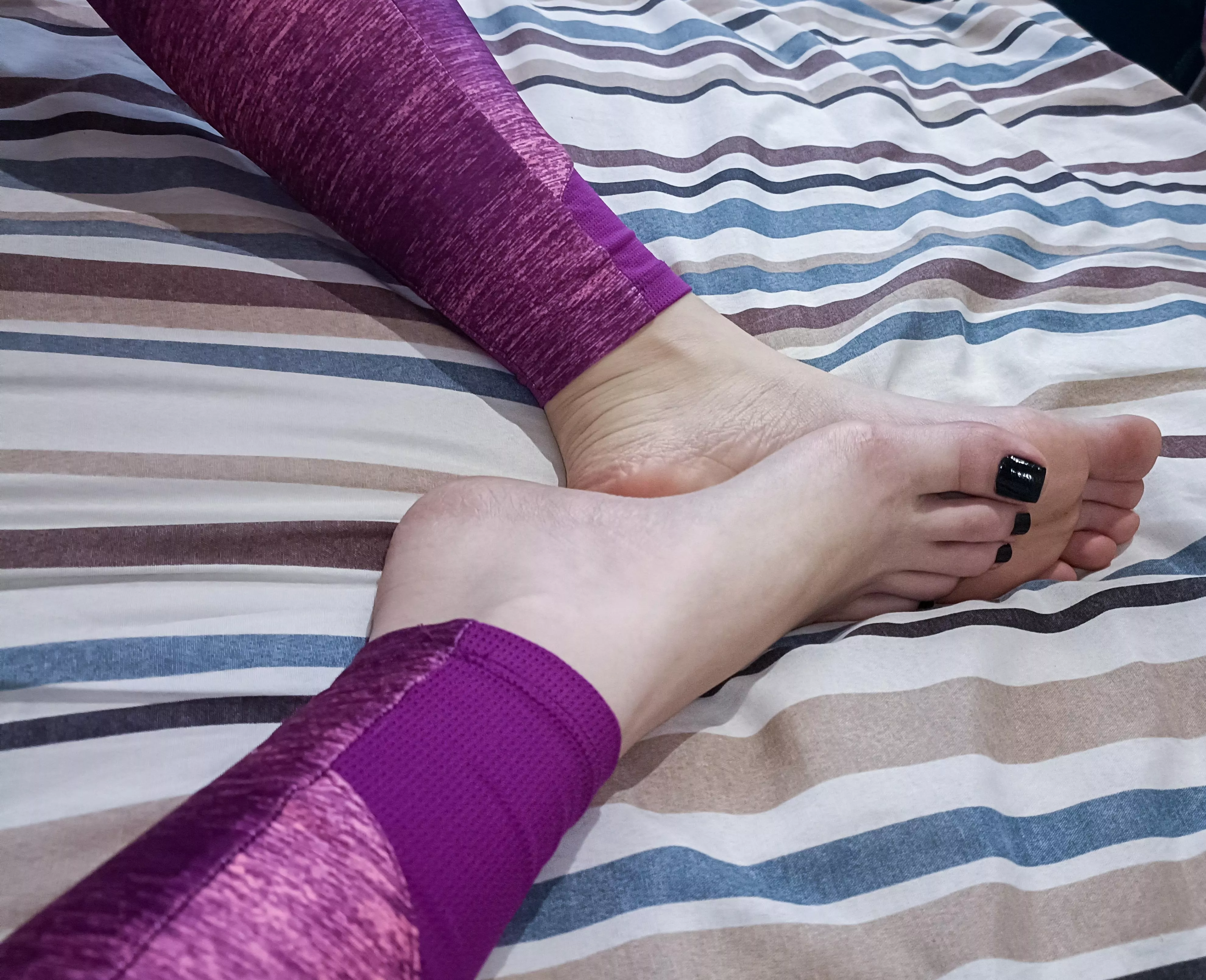 What's your favorite nail polish color? 🖤