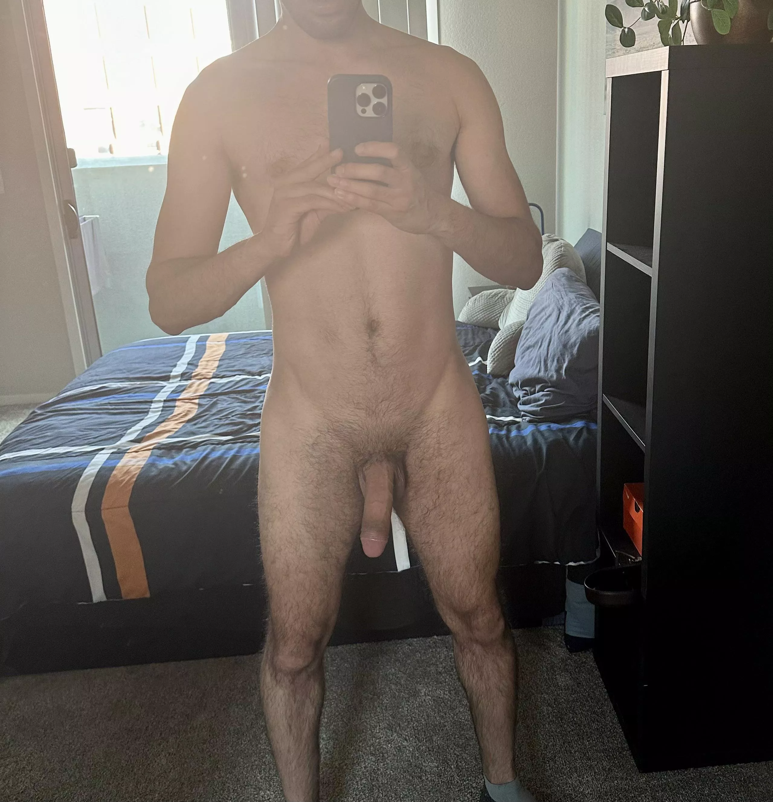 Hey there! I’m in the east valley until Thursday, any wives looking for a hung guy? 😁