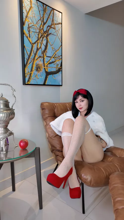 Anyone want to have some fun with Snow White? Cosplay by me (Biancakariina)