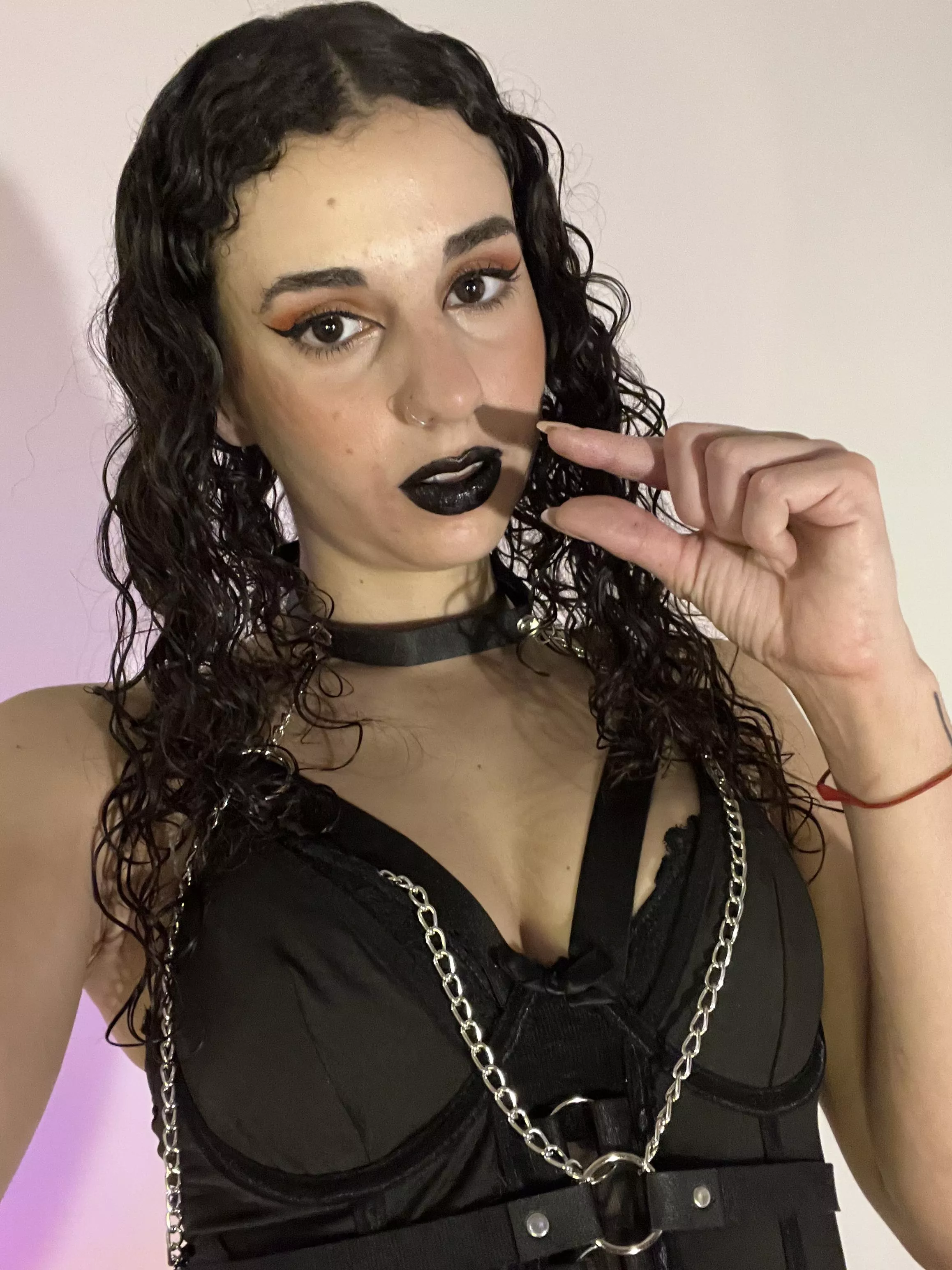 hi little clitty losers... your pathetic dick is smaller than my nose what a damn loser 