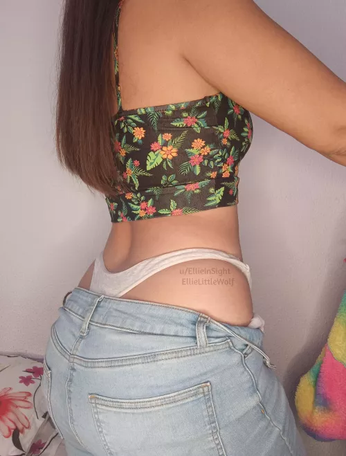 Showing off my best assets in a subtle way