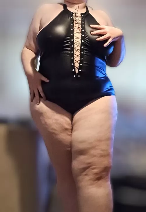 They say fat girls try harder, but I've never really had to try 😜