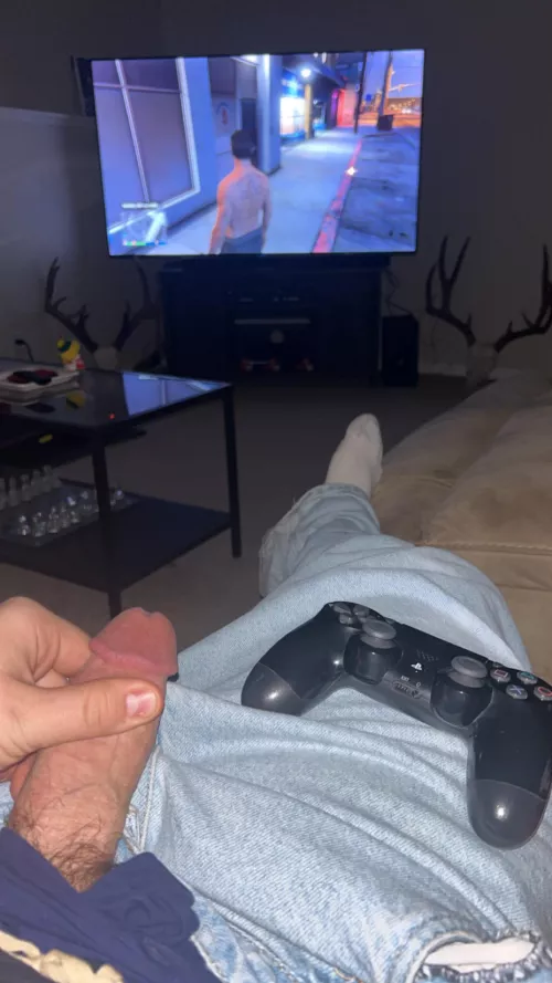 who wants to play with me (18) :;