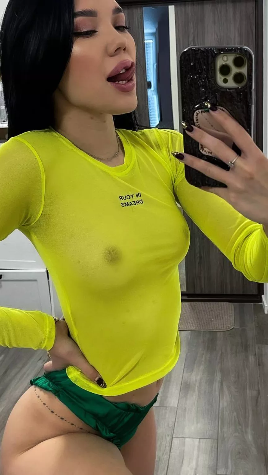 I feel comfortable in bright colors 