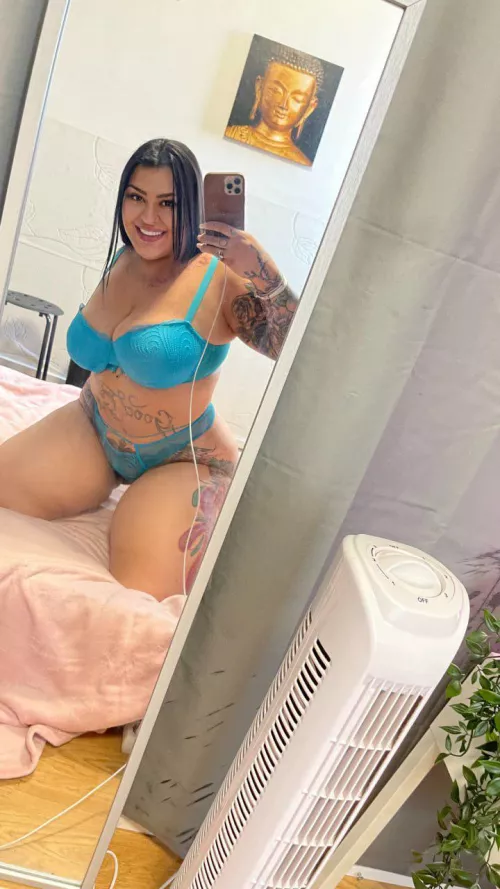 I know you want a piece of me
