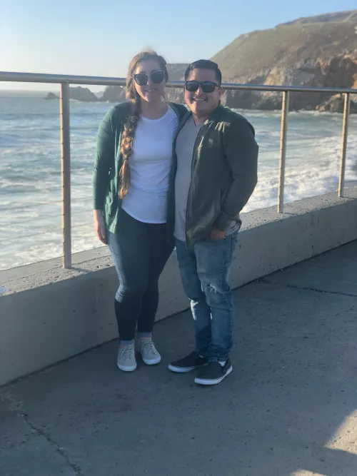 Couple M 34 F 32 looking to adding a female.  Just message please no spammers or people trying to get me to add them on their private stories. Thanks. 